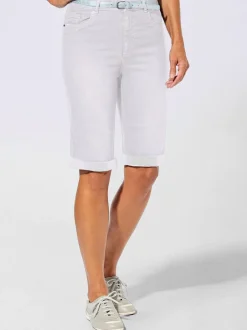 Bermuda en jean livré avec ceinture