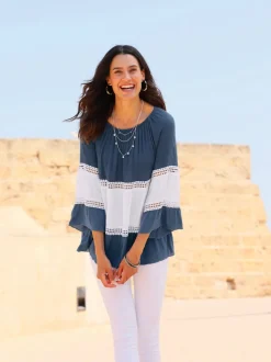 Blouse viscose avec empiècements dentelle et col rond manches trois quarts