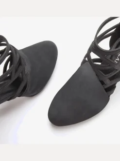 Bottines d'été avec petites découpes tendance