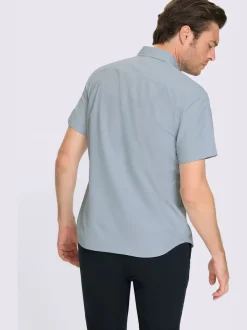 Chemise à manches courtes poche poitrine pratique