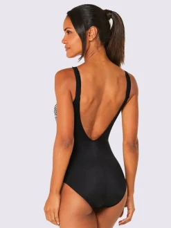 Maillot de bain bon. b, c, d