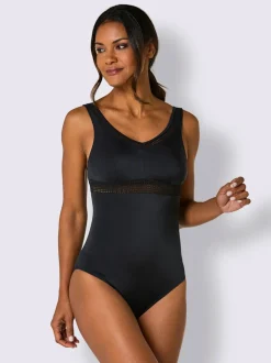Maillot de bain bon. b, c, d