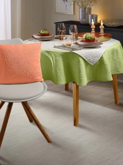 Nappe existe en forme carrée, ronde et ovale