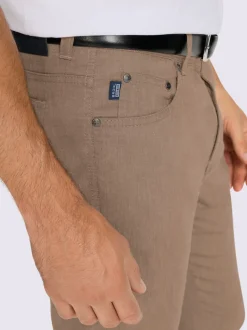 Pantalon peu froissable et facile à repasser