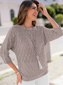 Pull ajouré encolure en u féminine