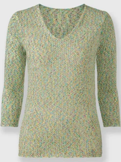 Pull ajouré légèrement transparent