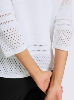 Pull ajouré partiellement transparent