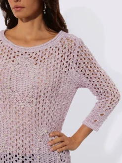 Pull ajouré qualité estivale