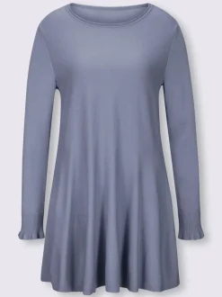 Pull long légèrement évasé en tricot fin avec col rond