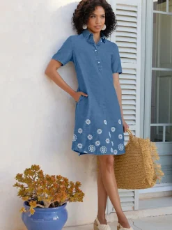 Robe en jean superbe broderie florale