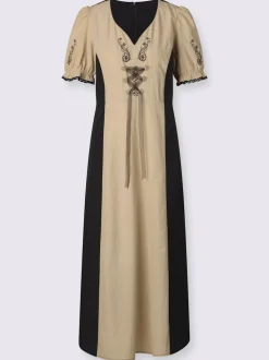 Robe traditionnelle broderie country élégante