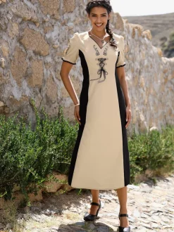Robe traditionnelle broderie country élégante