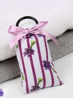 Sachets parfumés reposant