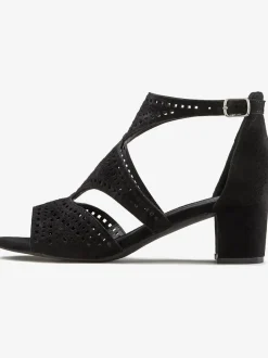 Sandales à brides petites découpes
