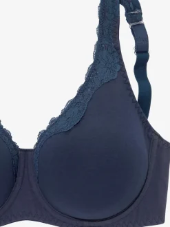 Soutien-gorge à armatures avec bonnets préformés doublés sans coutures (sans garnissage)