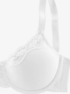 Soutien-gorge à armatures avec bonnets préformés sans coutures avec garnissage léger