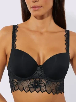 Soutien-gorge à coques avec armatures bon. b, c, d