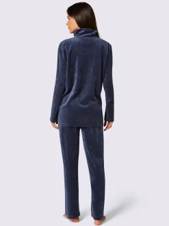 Tenue détente chandail en velours ras