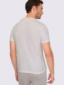 T-shirt à manches courtes le compagnon moderne au quotidien
