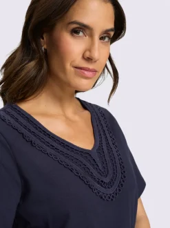 T-shirt à manches courtes superbe dentelle à l'encolure