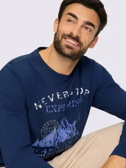 T-shirt à manches longues le compagnon moderne au quotidien