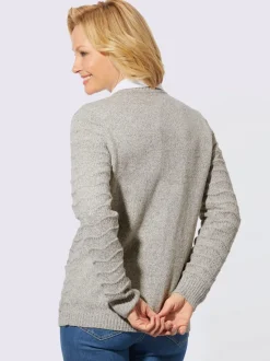 Veste en tricot ajouré