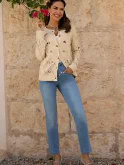 Veste en tricot à motif losanges ajouré et boutons imitation corne